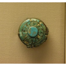 Jade spearhead blade, solar disc, swirls forming cross